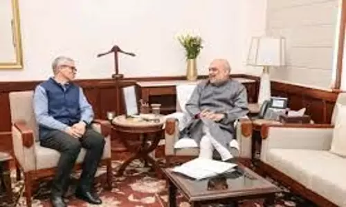 SMC ने भवन निर्माण नियमों के उल्लंघन के चलते नवाब बाजार में व्यावसायिक संरचना को सील किया SMC ने भवन निर्माण नियमों के उल्लंघन के चलते नवाब बाजार में व्यावसायिक संरचना को सील किया