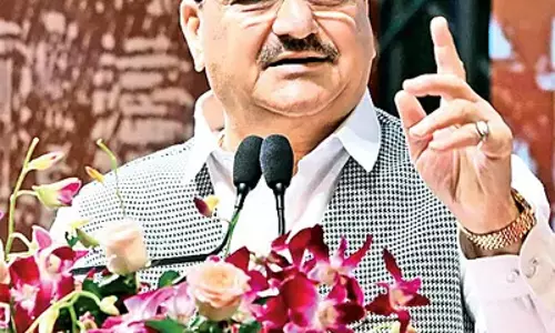 केंद्रीय स्वास्थ्य मंत्री : फैलती कैंसर बीमारी पर काबू पाने के लिए तत्काल कदम उठाने चाहिए केंद्रीय स्वास्थ्य मंत्री : फैलती कैंसर बीमारी पर काबू पाने के लिए तत्काल कदम उठाने चाहिए