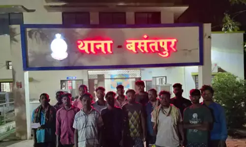 32 संदिग्ध गिरफ्तार, बेवजह शहर में घूमने का कारण पूछ रही पुलिस