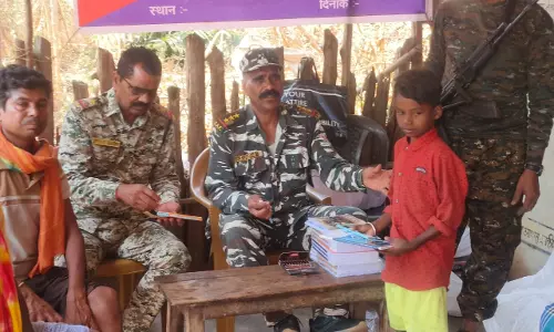 नक्सल ग्राम साल्हेभाठ में सामुदायिक पुलिसिंग कार्यक्रम नक्सल ग्राम साल्हेभाठ में सामुदायिक पुलिसिंग कार्यक्रम