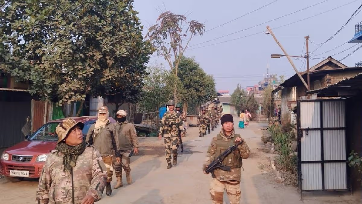 Manipur : संदिग्ध कुकी उग्रवादियों ने मैतेई मंदिर पर गोलीबारी की, चार गिरफ्तार Manipur : संदिग्ध कुकी उग्रवादियों ने मैतेई मंदिर पर गोलीबारी की, चार गिरफ्तार