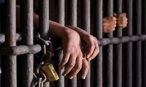Bareilly: नाबालिग बेटी से दुष्कर्म के विरोध करने पर बेटी और पत्नी की हत्या, उम्रकैद