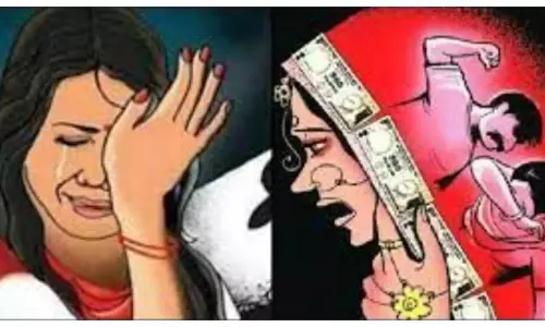 NCR Ghaziabad: दहेज की मांग पूरी न होने पर मारपीट कर घर से निकालने का आरोप NCR Ghaziabad: दहेज की मांग पूरी न होने पर मारपीट कर घर से निकालने का आरोप