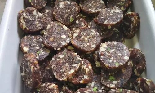 खजूर रोल रेसिपी