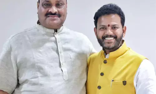 Andhra : बजट के दौरान विधानसभा में एक दिलचस्प वाकया हुआ Andhra : बजट के दौरान विधानसभा में एक दिलचस्प वाकया हुआ