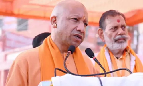 Agra: मुख्यमंत्री योगी ने सड़क हादसे में जान गवाने वालो के लिए व्यक्त की शोक संवेदना Agra: मुख्यमंत्री योगी ने सड़क हादसे में जान गवाने वालो के लिए व्यक्त की शोक संवेदना