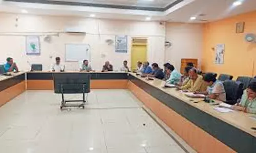 Baran: राजनीतिक दलों के प्रतिनिधियों के साथ बैठक आयोजित Baran: राजनीतिक दलों के प्रतिनिधियों के साथ बैठक आयोजित