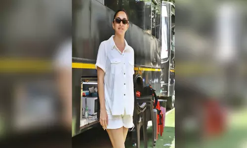 Kiara Advani Video: प्रेग्नेंसी के ऐलान के बाद पहली बार सामने आईं कियारा आडवाणी