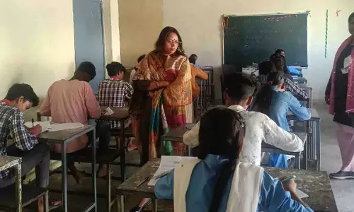 जिला पंचायत CEO ने परीक्षा केन्द्रों का किया निरीक्षण,लिया व्यवस्थाओं का जायजा