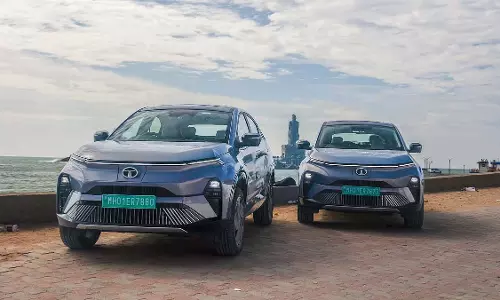 Tata Curve.EV ने इतिहास रचा - रिकॉर्ड समय में कश्मीर से कन्याकुमारी तक ईवी ड्राइव पूरी की Tata Curve.EV ने इतिहास रचा - रिकॉर्ड समय में कश्मीर से कन्याकुमारी तक ईवी ड्राइव पूरी की
