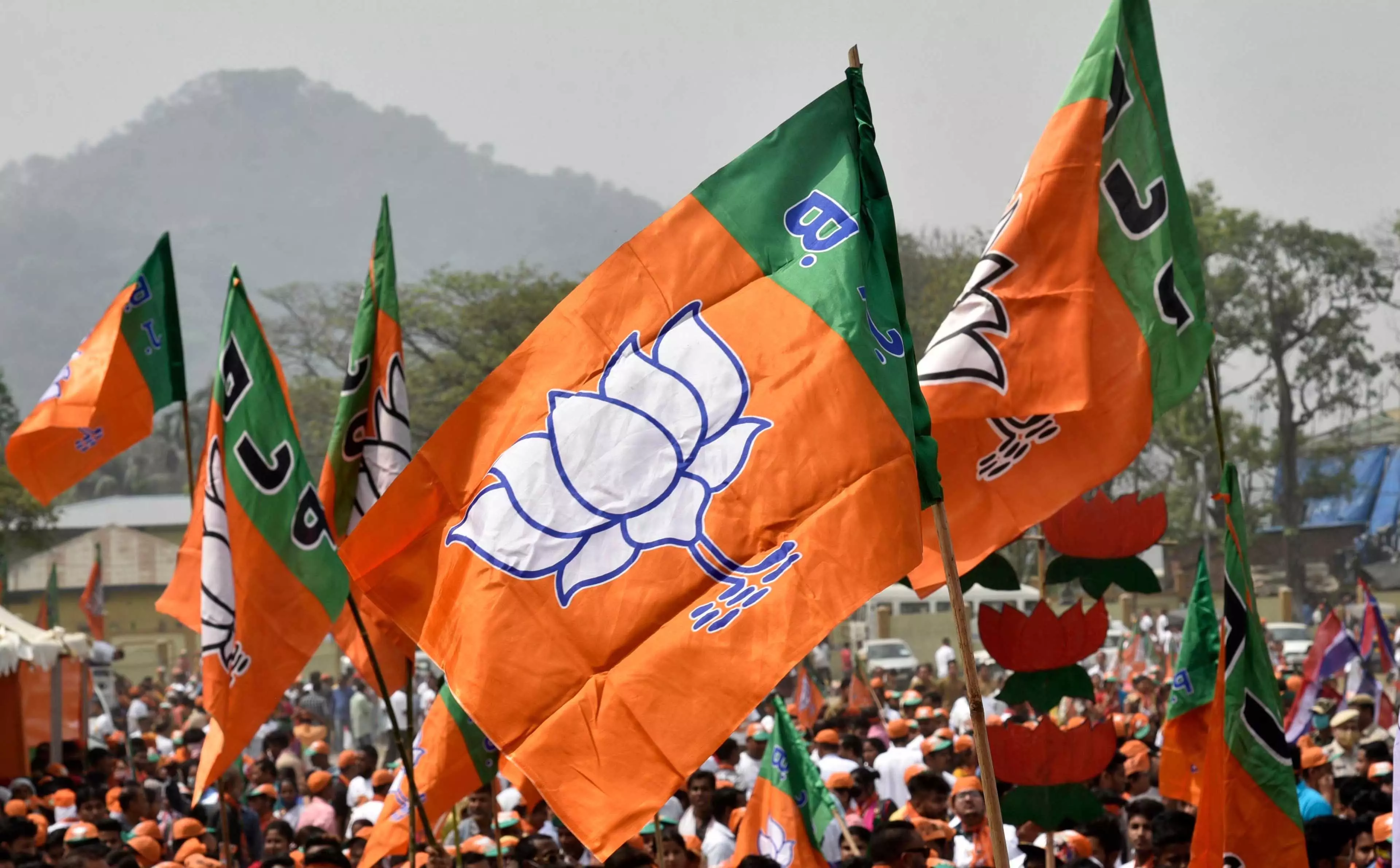 आलाकमान ने BJP विधायकों को दी नसीहत, पद का मोह छोड़ो आलाकमान ने BJP विधायकों को दी नसीहत, पद का मोह छोड़ो