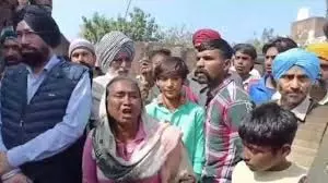 Punjab: छत गिरने से परिवार के पांच सदस्यों की मौत Punjab: छत गिरने से परिवार के पांच सदस्यों की मौत