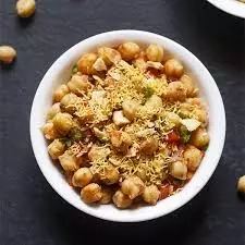 Recipe : ऐसे बनाएं सफेद चने की चाट और स्टार्टर के तौर पर करें सर्व Recipe : ऐसे बनाएं सफेद चने की चाट और स्टार्टर के तौर पर करें सर्व