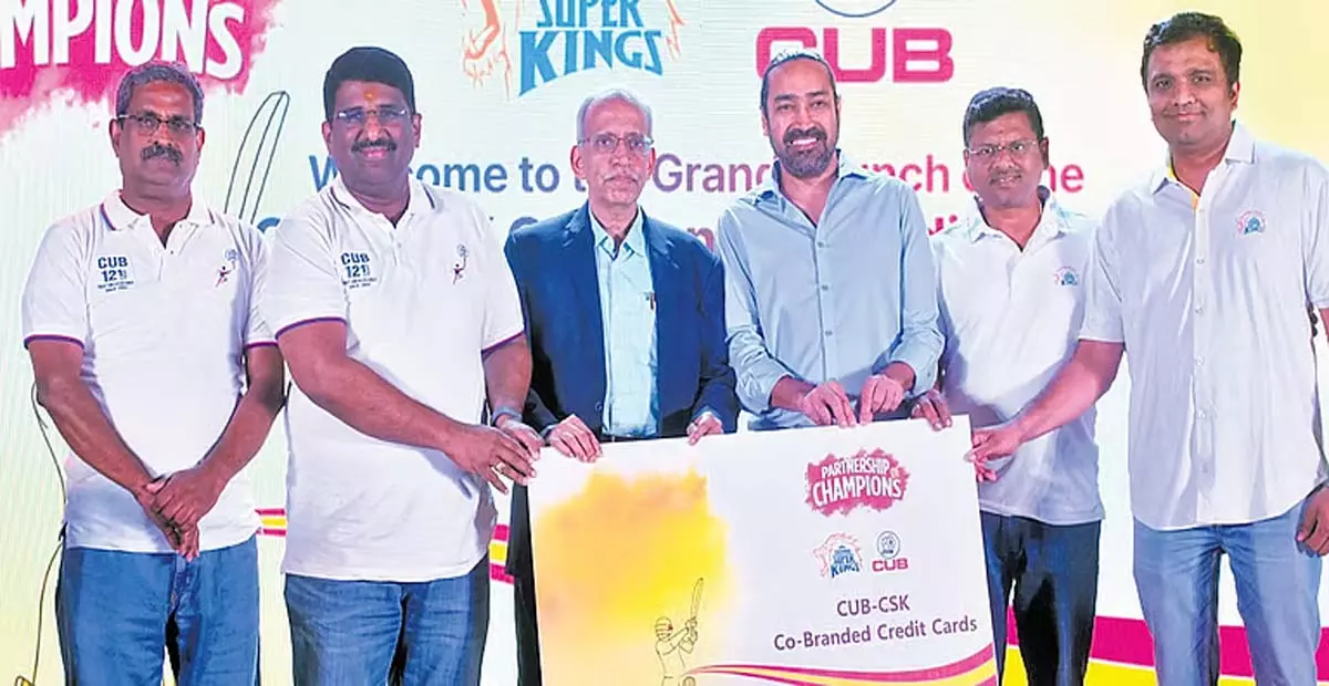 Tamil Nadu: क्रिकेट थीम वाले क्रेडिट कार्ड के अनावरण के लिए CUB और CSK ने हाथ मिलाया Tamil Nadu: क्रिकेट थीम वाले क्रेडिट कार्ड के अनावरण के लिए CUB और CSK ने हाथ मिलाया