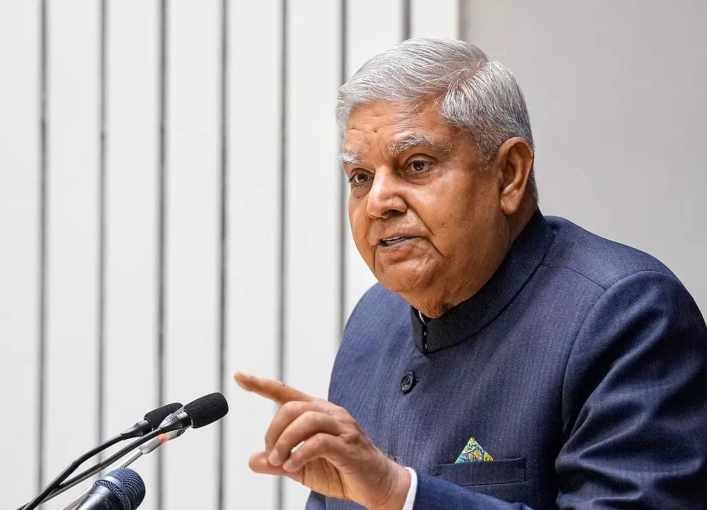 सुप्रीम कोर्ट द्वारा अनुच्छेद 136 के तहत विशेष शक्तियों का प्रयोग उचित नहीं: Jagdeep Dhankhar सुप्रीम कोर्ट द्वारा अनुच्छेद 136 के तहत विशेष शक्तियों का प्रयोग उचित नहीं: Jagdeep Dhankhar