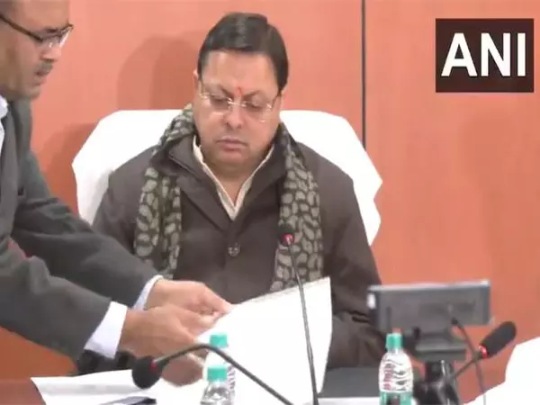 सीएम धामी ने देहरादून में आपदा नियंत्रण कक्ष में BRO बचाव अभियान की समीक्षा की सीएम धामी ने देहरादून में आपदा नियंत्रण कक्ष में BRO बचाव अभियान की समीक्षा की