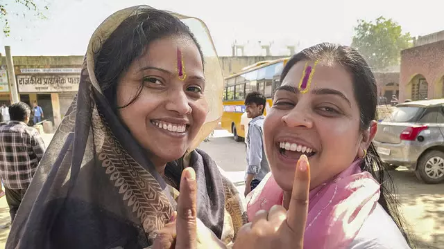 Haryana: नगर निगम चुनाव के लिए मतदान जारी Haryana: नगर निगम चुनाव के लिए मतदान जारी