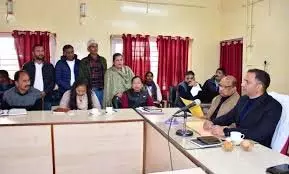 देवसर में डीसी कुलगाम के जनता दरबार में जबरदस्त प्रतिक्रिया देखी गई देवसर में डीसी कुलगाम के जनता दरबार में जबरदस्त प्रतिक्रिया देखी गई