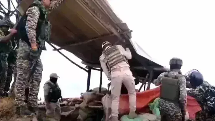 सुरक्षा बलों ने Manipur में अवैध बंकरों को नष्ट किया सुरक्षा बलों ने Manipur में अवैध बंकरों को नष्ट किया