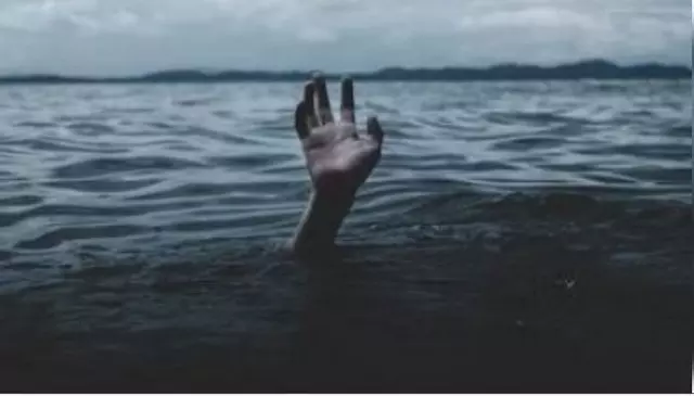ढेंकनाल में तालाब में डूबने से इंजीनियरिंग छात्र की मौत ढेंकनाल में तालाब में डूबने से इंजीनियरिंग छात्र की मौत