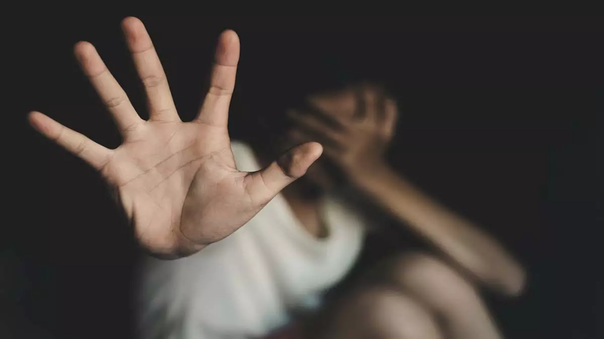 शिवरात्रि की रात होटल में 20 वर्षीय युवती से सामूहिक बलात्कार, 2 गिरफ्तार शिवरात्रि की रात होटल में 20 वर्षीय युवती से सामूहिक बलात्कार, 2 गिरफ्तार