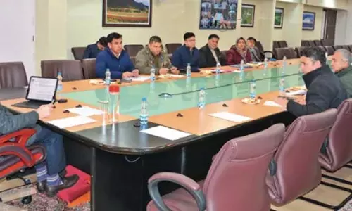 लोगों के लिए परेशानी मुक्त रमजान सुनिश्चित करें: सीएम उमर अब्दुल्ला