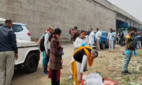 Haryana: रोहतक जिले के सांपला में सूटकेस में महिला का शव मिला Haryana: रोहतक जिले के सांपला में सूटकेस में महिला का शव मिला