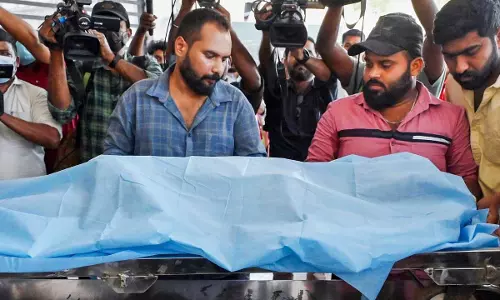 5 हत्याएं, विदेश से भारत लौटा कातिल का पिता 5 हत्याएं, विदेश से भारत लौटा कातिल का पिता