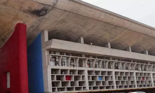 Punjab: हाईकोर्ट ने प्लॉट आवंटन रद्द करने के गमाडा के आदेश को खारिज किया Punjab: हाईकोर्ट ने प्लॉट आवंटन रद्द करने के गमाडा के आदेश को खारिज किया