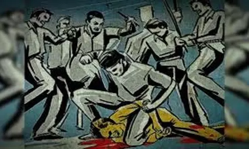 Ghaziabad: बारात में डीजे बजाने को लेकर दो पक्षों में जमकर मारपीट