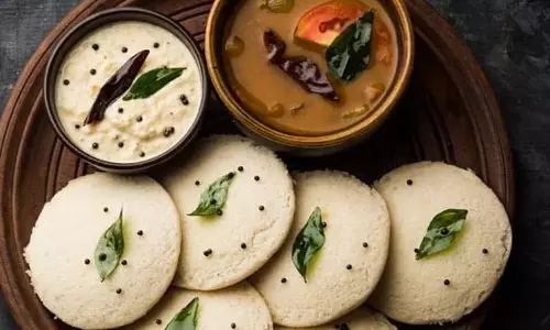 Easy Breakfast Recipe: पोहे से तैयार करें स्वादिष्ट इडली