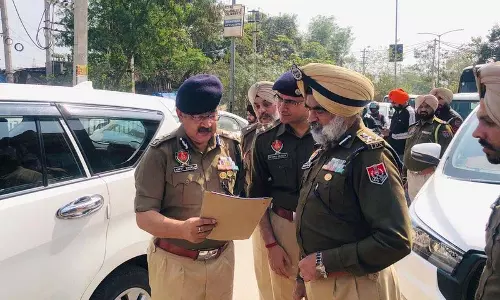 बालोंगी में घेराबंदी और तलाशी अभियान में 12 लोग पकड़े गए