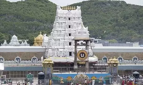 तिरुमाला को नो-फ्लाई जोन घोषित करें: TTD ने केंद्र सरकार से की अपील तिरुमाला को नो-फ्लाई जोन घोषित करें: TTD ने केंद्र सरकार से की अपील