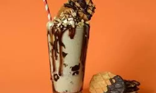 chocolate milkshake:रेस्तरां जैसा टेस्टी चॉकलेट मिल्कशेक chocolate milkshake:रेस्तरां जैसा टेस्टी चॉकलेट मिल्कशेक