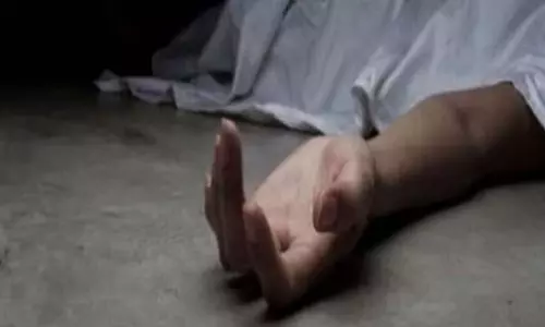 Tamil Nadu: चर्च उत्सव में चार मछुआरों की बिजली गिरने से मौत Tamil Nadu: चर्च उत्सव में चार मछुआरों की बिजली गिरने से मौत