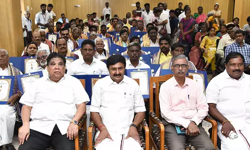 मंत्री एम.पी. स्वामीनाथन : तमिल में योगदान देने वाले 38 लोगों को तमिल सेम्मल पुरस्कार प्रदान किया मंत्री एम.पी. स्वामीनाथन : तमिल में योगदान देने वाले 38 लोगों को तमिल सेम्मल पुरस्कार प्रदान किया