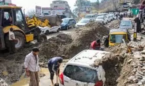 परवाणू में अंतरराज्यीय बैरियर की नीलामी की गई परवाणू में अंतरराज्यीय बैरियर की नीलामी की गई