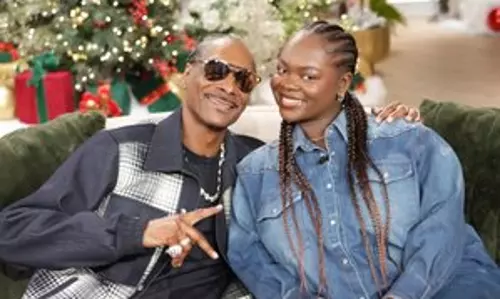Snoop Dogg की बेटी ने अपनी नियत तिथि से 3 महीने पहले अपने पहले बच्चे को जन्म दिया Snoop Dogg की बेटी ने अपनी नियत तिथि से 3 महीने पहले अपने पहले बच्चे को जन्म दिया