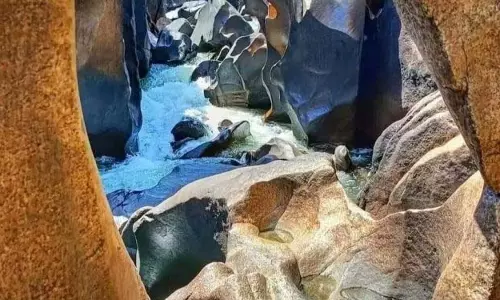 ओडिशा ने कान्हाकुंड चट्टान निर्माण स्थल पर टीम भेजी ओडिशा ने कान्हाकुंड चट्टान निर्माण स्थल पर टीम भेजी