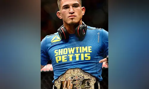 MMA के दिग्गज एंथनी पेटिस आईफा 2024 में विशेष उपस्थिति दर्ज कराने के लिए तैयार