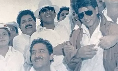 Shah Rukh Khan के बाजीगर को-स्टार दलीप ताहिल ने एक मजेदार याद को ताजा किया Shah Rukh Khan के बाजीगर को-स्टार दलीप ताहिल ने एक मजेदार याद को ताजा किया