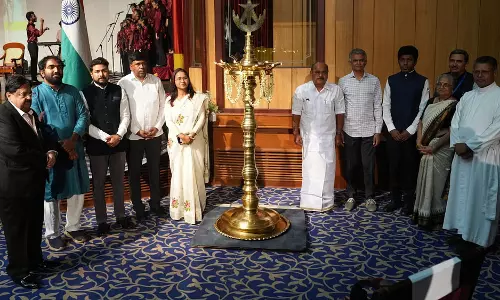 Karnataka: सार्वजनिक नेता बन चुके पूर्व छात्रों का सम्मान