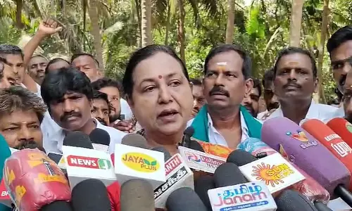 डीएमडीके सर्वदलीय बैठक में भाग लेगी: Premalatha डीएमडीके सर्वदलीय बैठक में भाग लेगी: Premalatha