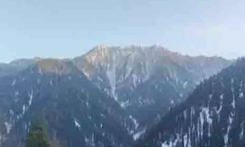 जम्मू और कश्मीर: धूप ने बर्फ से ढके डोडा को मनमोहक परिदृश्य में बदल दिया