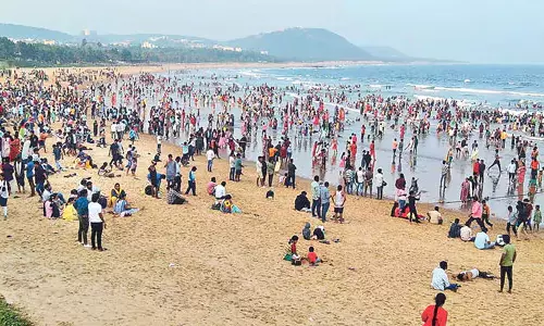 Visakhapatnam : रुशिकोंडा बीच ब्लू फ्लैग की मान्यता रद्द