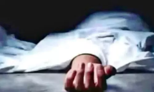 Etawah: तेज रफ्तार कार ने बाइक सवार युवक को रौंदा ,मौत