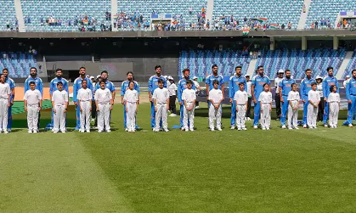 Champions Trophy 2025: मां के निधन के बाद टीम इंडिया के मैनेजर स्वदेश रवाना Champions Trophy 2025: मां के निधन के बाद टीम इंडिया के मैनेजर स्वदेश रवाना