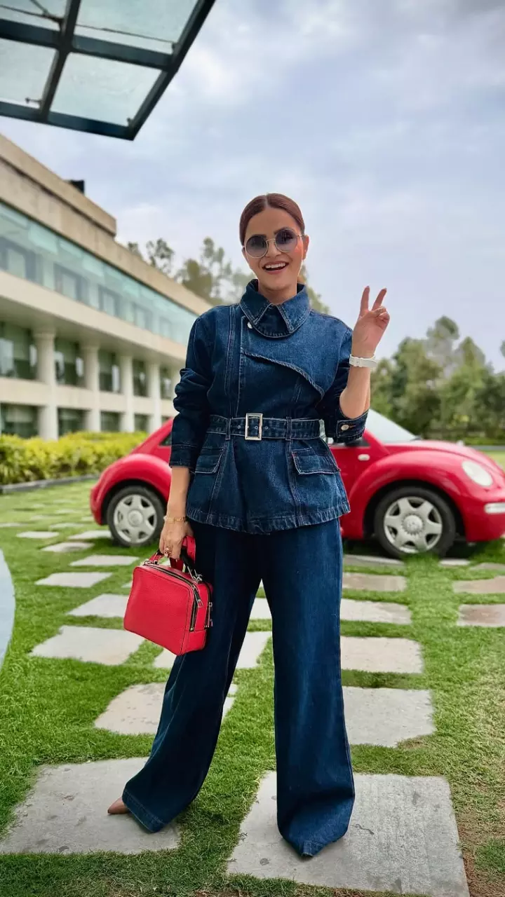 रुबीना दिलैक का सिजलिंग लुक दिखा