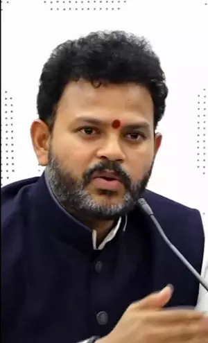 वारंगल में एयरपोर्ट बनाने के लिए एएआई तैयार : राम मोहन नायडू वारंगल में एयरपोर्ट बनाने के लिए एएआई तैयार : राम मोहन नायडू