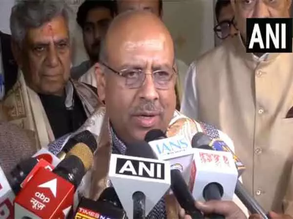 हमारा प्रयास सदन को कानून के अनुसार चलाना है: Delhi Assembly Speaker हमारा प्रयास सदन को कानून के अनुसार चलाना है: Delhi Assembly Speaker